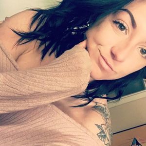 Meet your Posher, Katelyn